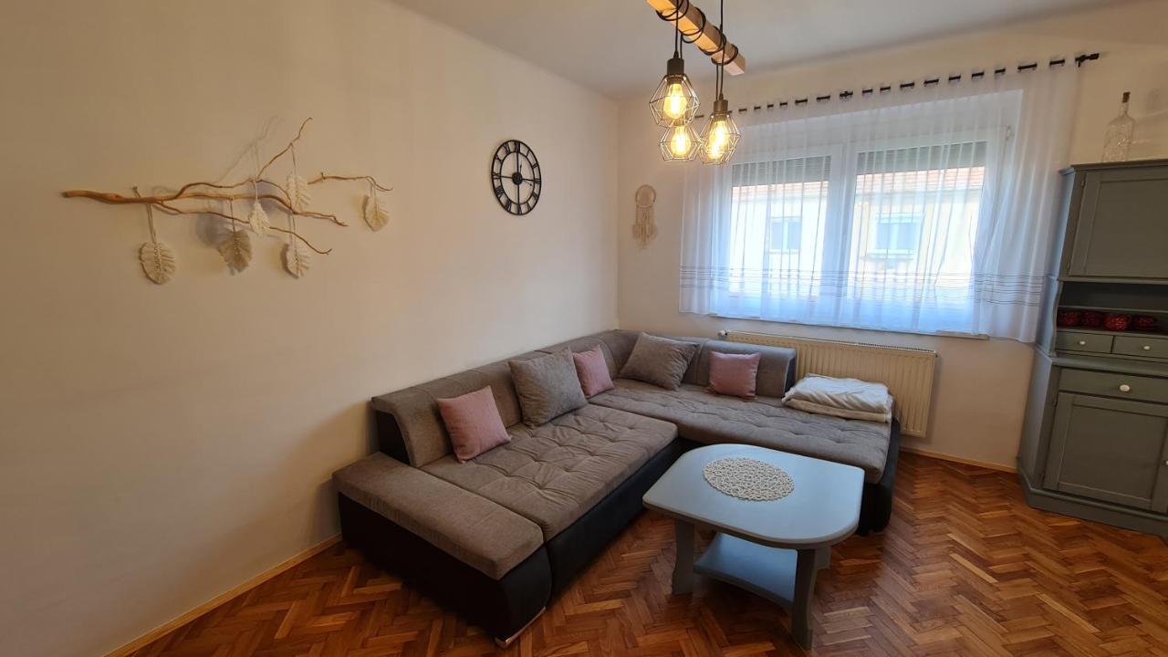 Ri-Jo Apartman โมแฮชส์ ภายนอก รูปภาพ
